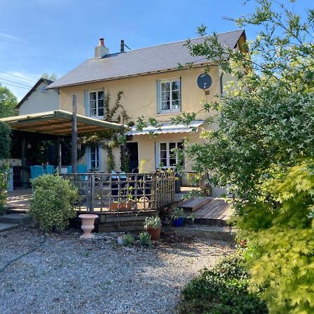La Maison Charmante D'Elisabeth Saint-Ybard Bagian luar foto