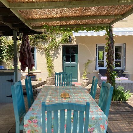 La Maison Charmante D'Elisabeth Saint-Ybard Bagian luar foto