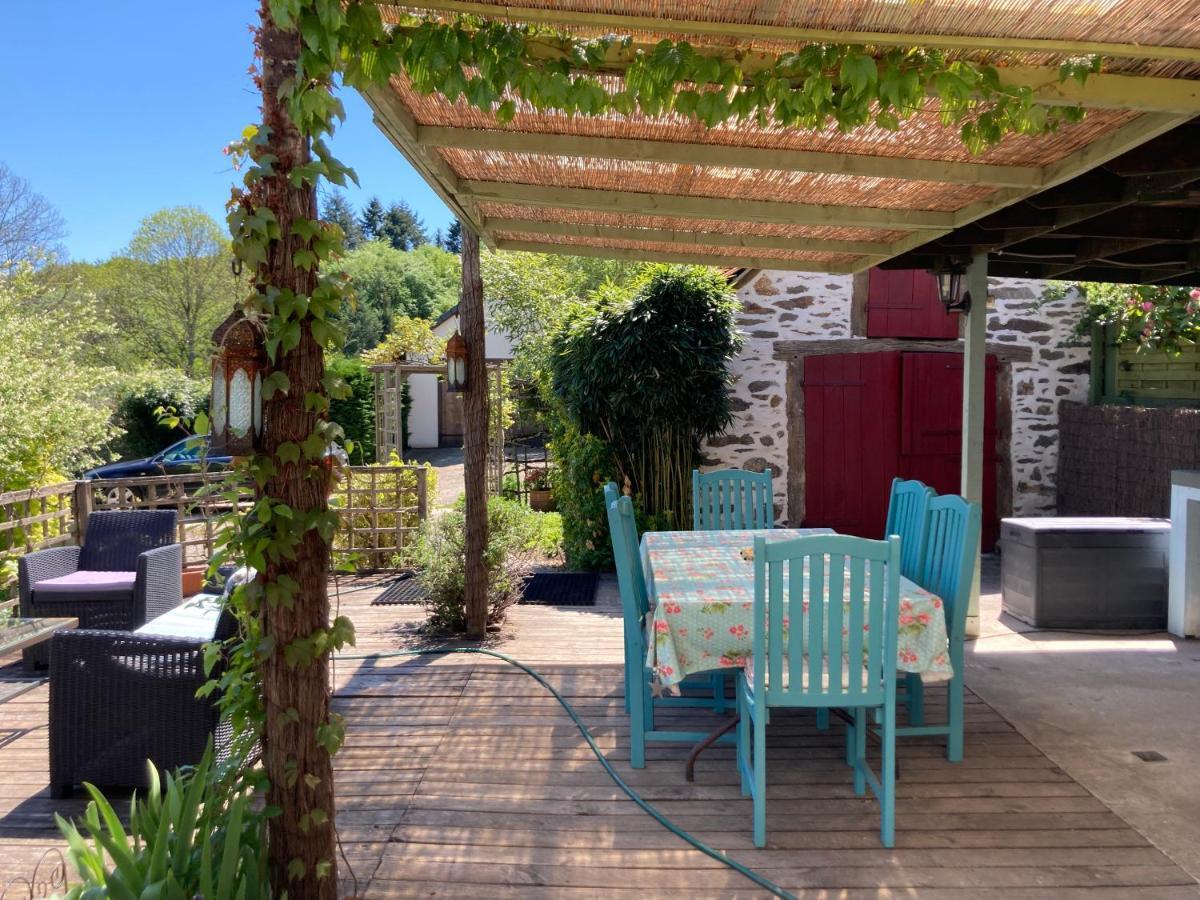 La Maison Charmante D'Elisabeth Saint-Ybard Bagian luar foto
