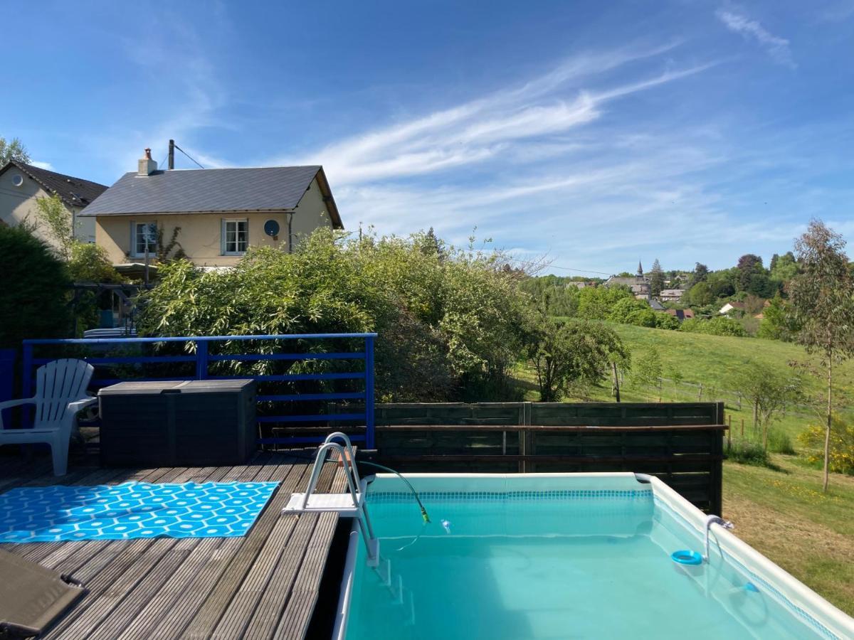La Maison Charmante D'Elisabeth Saint-Ybard Bagian luar foto