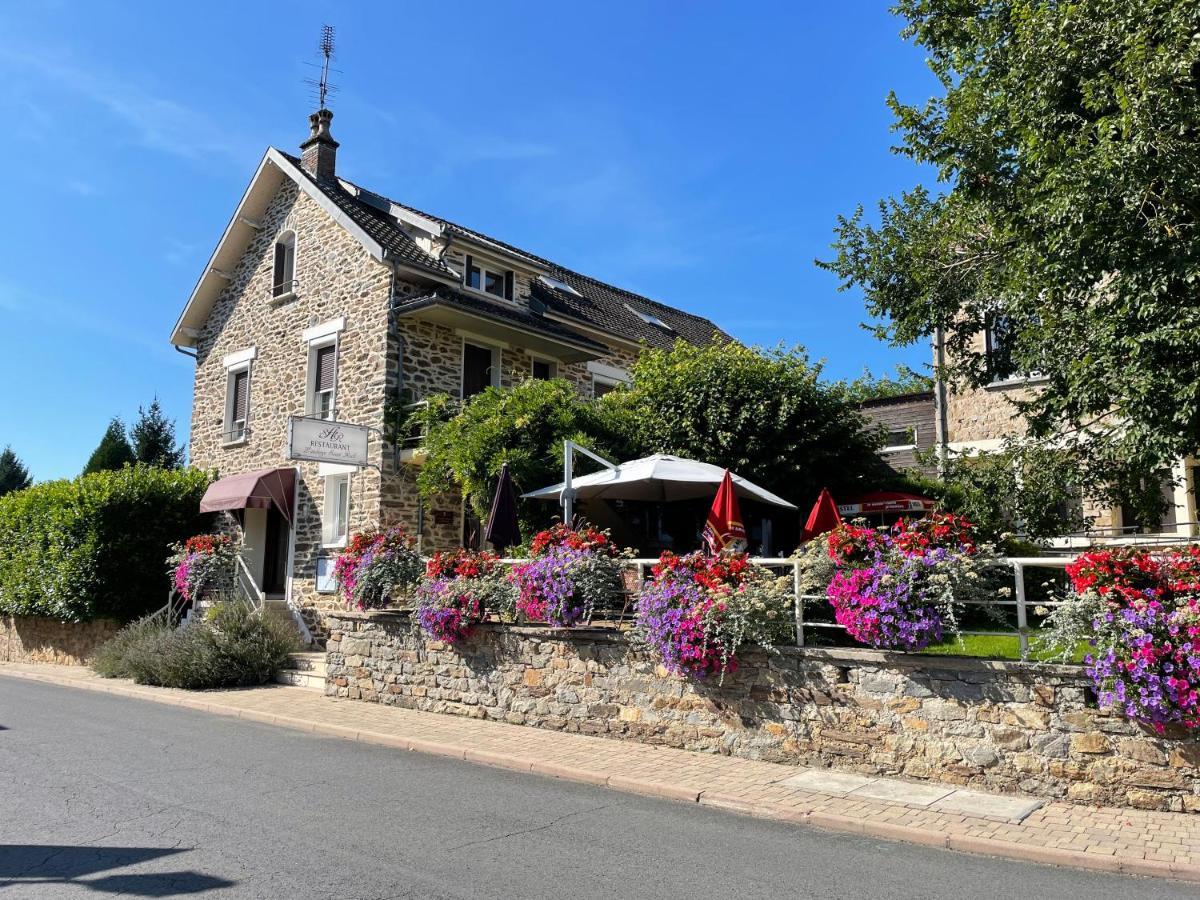 La Maison Charmante D'Elisabeth Saint-Ybard Bagian luar foto
